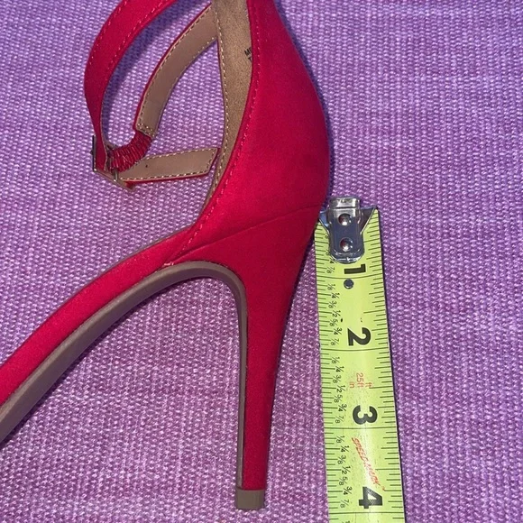 Red strappy heels - Picture 6 of 6